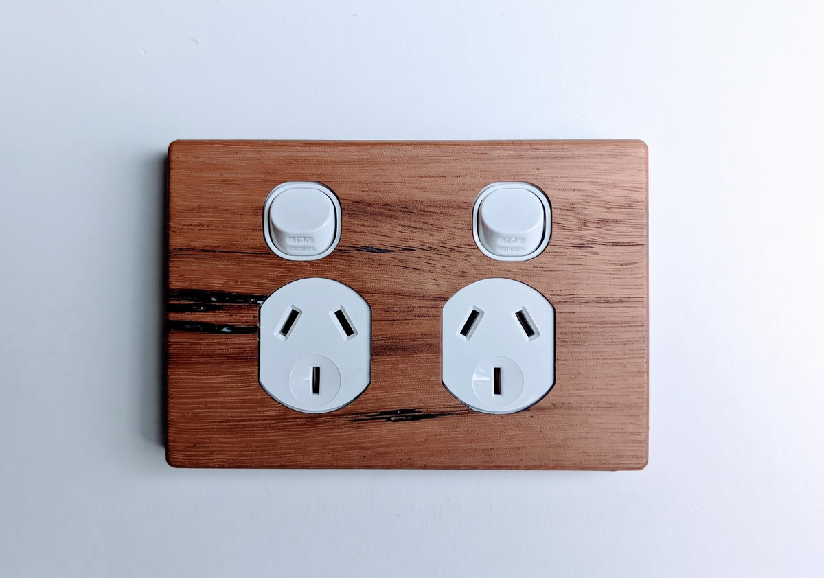 Blackbutt Double Outlet