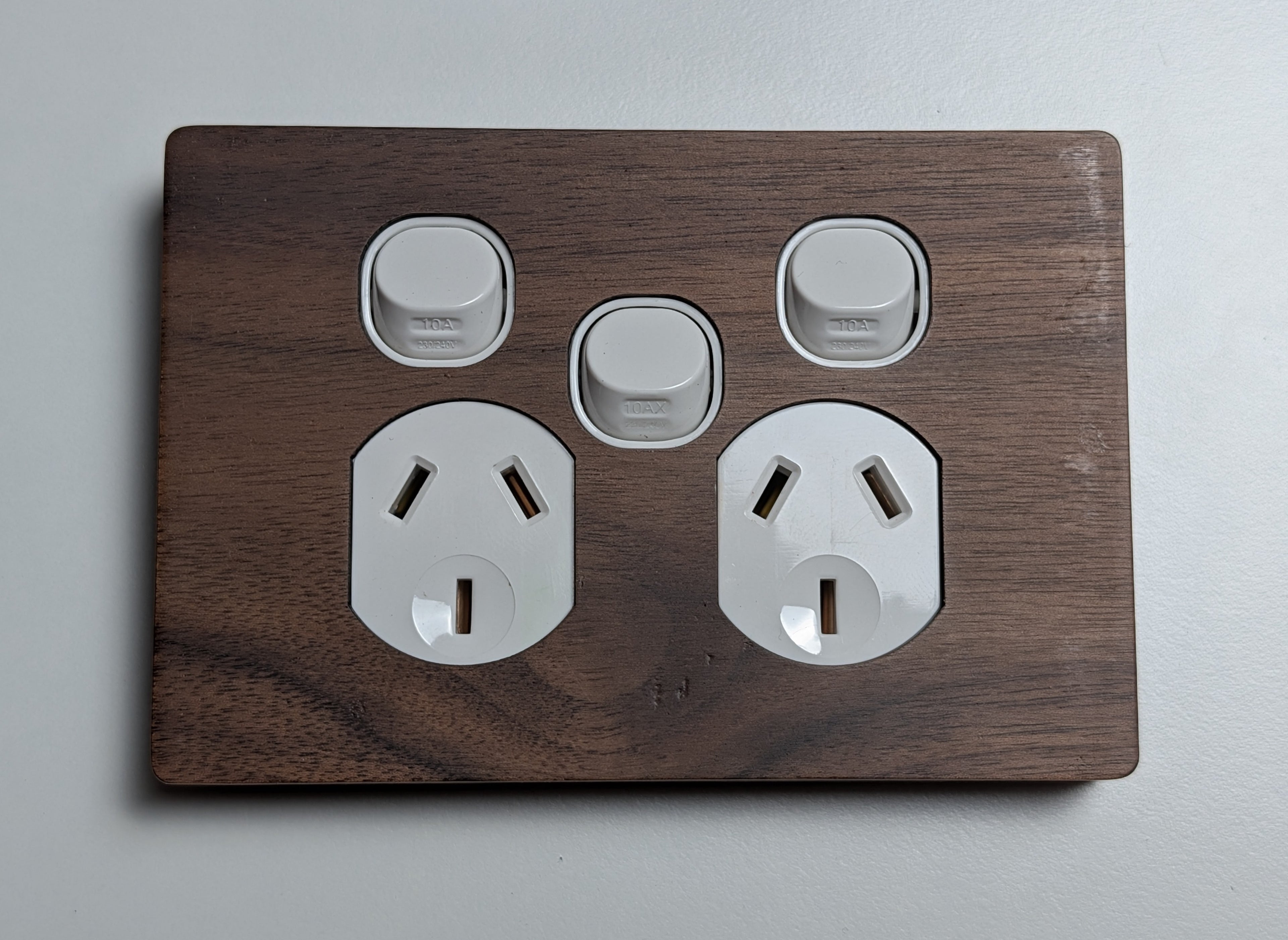 Walnut Double Outlet With Centre Switch