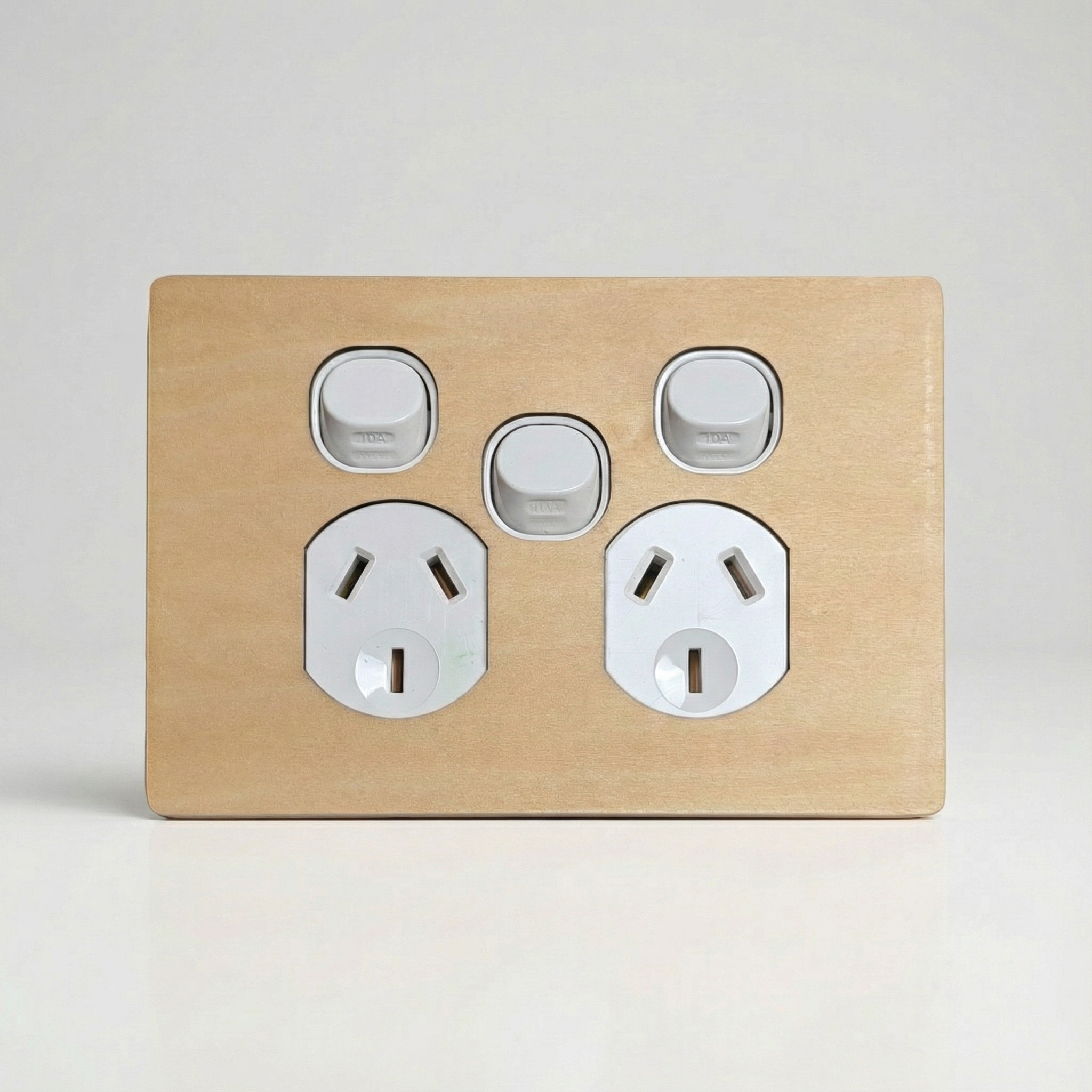Plywood Double Outlet With Centre Switch